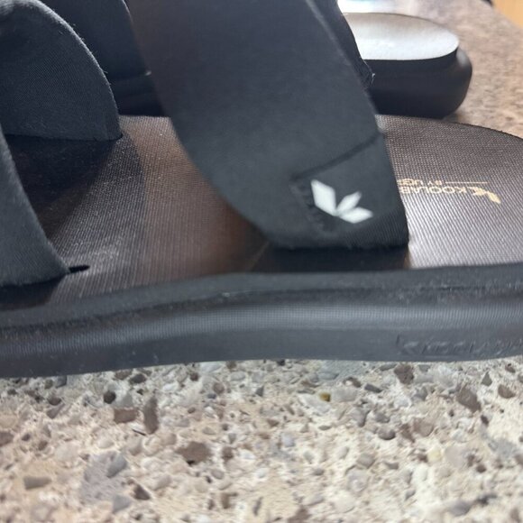 KOOLABURRA BY Ugg Sandal: BLACK - Size 8 $37⭐🌞 - Picture 4 of 5